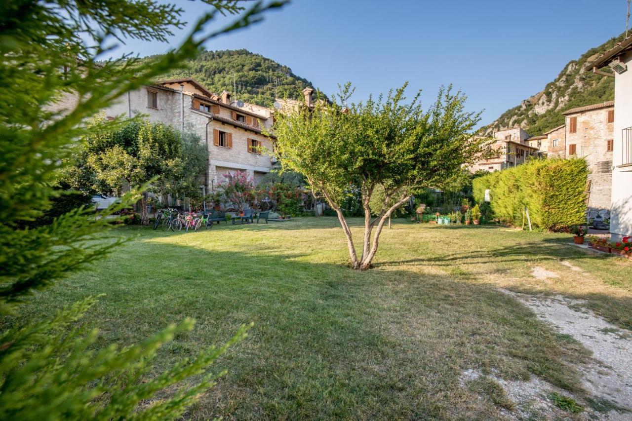 Borgo Santa Lucia Apartment With Private Parking & Garden Gubbio Buitenkant foto