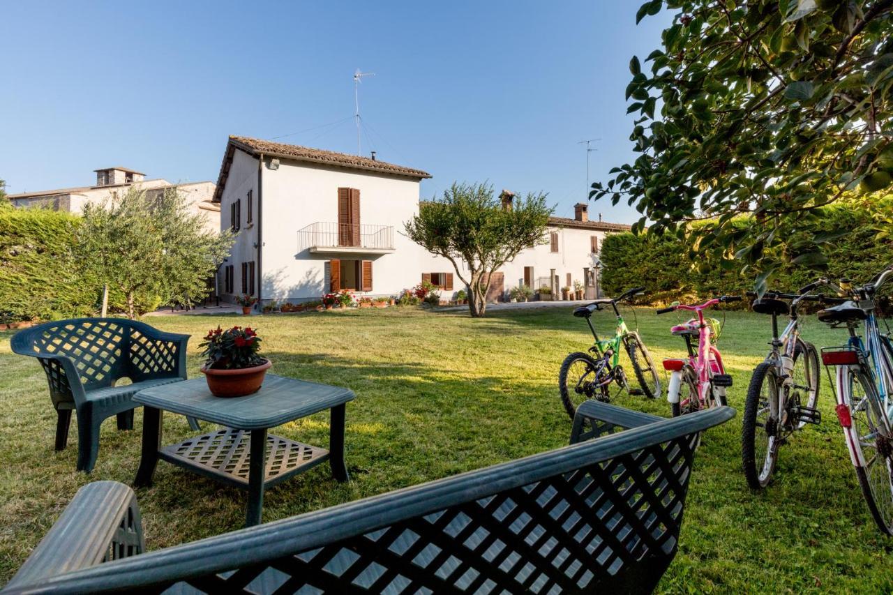 Borgo Santa Lucia Apartment With Private Parking & Garden Gubbio Buitenkant foto